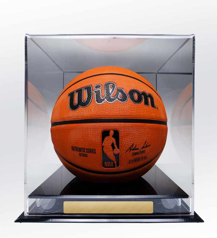 Ball Holder Trophy – A Striking Display for Sporting Excellence
